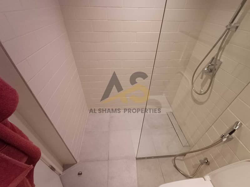 5 a49146f4-782f-4d86-9d85-ef7e8f684a35-1_all_803. jpg