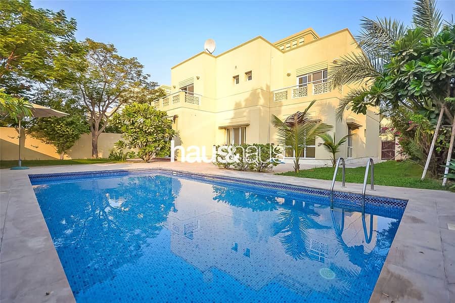 5 Bedrooms with Private Pool | Available