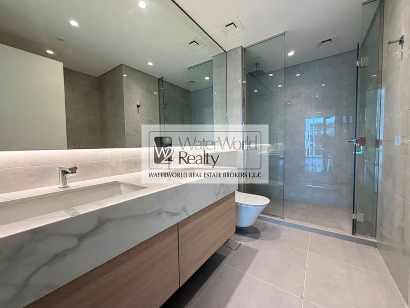 13 washroom (1). jpg