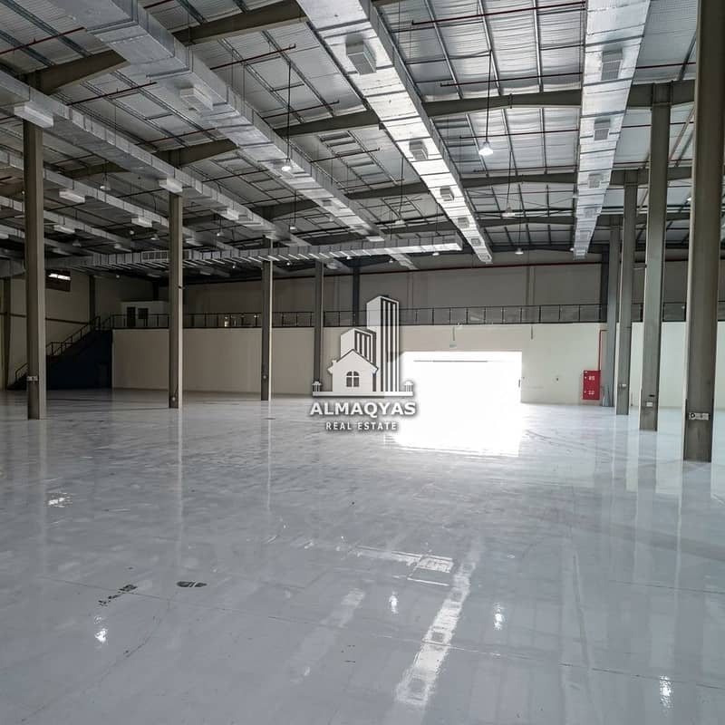 3 Showroom03-Sud. jpg