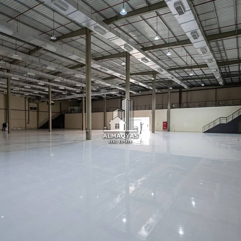 7 Showroom07-Sud. jpg