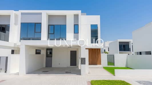4 Schlafzimmer Townhouse zum zur Miete in Town Square, Dubai - Reihenhaus in Town Square,Shams Townhouses, 4 schlafzimmer, 184999 AED - 15918297 4 Schlafzimmer Townhouse zum zur Miete in Town Square, Dubai - Reihenhaus in Town Square,Shams Townhouses, 4 schlafzimmer, 184999 AED - 15918297