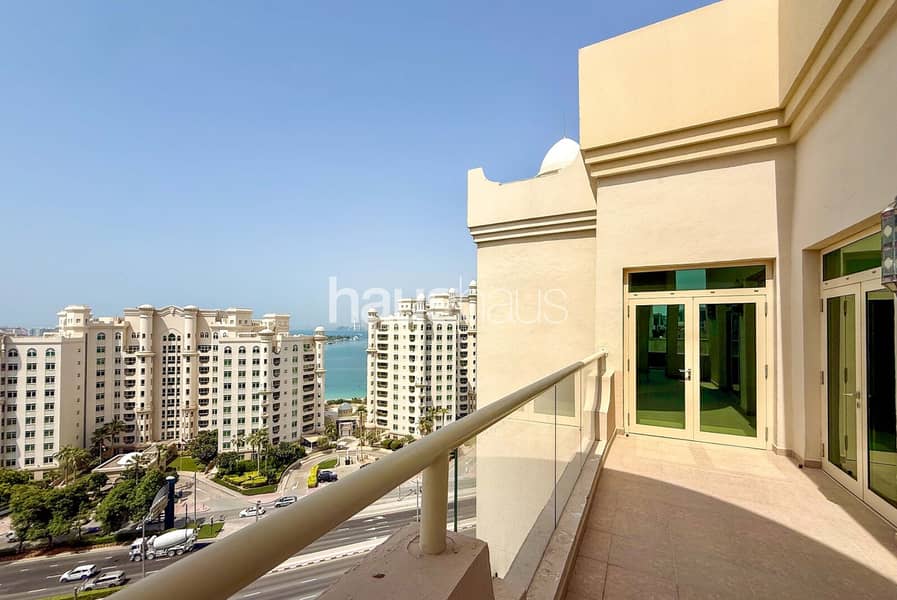 Penthouse Level | Upgrades | Partial Sea View Penthouse Level | Upgrades | Partial Sea View
