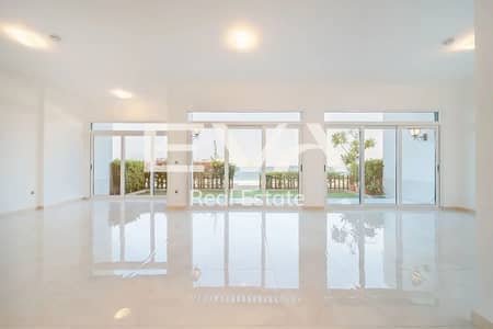5 Bedroom Villa for Rent in Palm Jumeirah, Dubai - SEA VIEW | UNFURNISHED | PRIVATE BEACH ACCESS