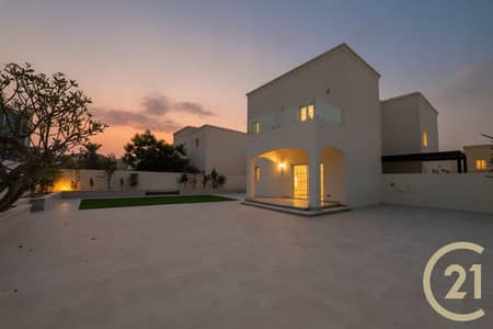 3 Bedroom Villa for Sale in The Meadows, Dubai - Single Row | Upgraded 3BR + Maid+Study |6,494 sqft 3 Bedroom Villa for Sale in The Meadows, Dubai - Single Row | Upgraded 3BR + Maid+Study |6,494 sqft