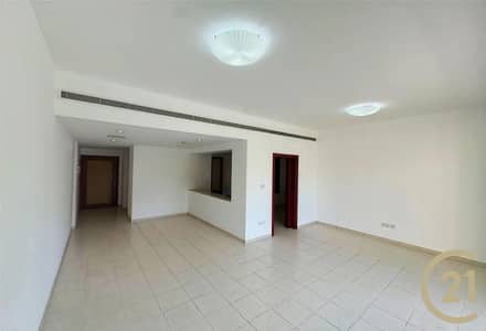 2 Bedroom Apartment for Sale in The Greens, Dubai - 2+Study | High Floor | Pool View 2 Bedroom Apartment for Sale in The Greens, Dubai - 2+Study | High Floor | Pool View