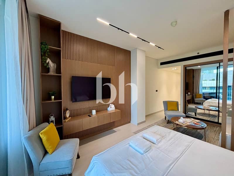 3 images image img