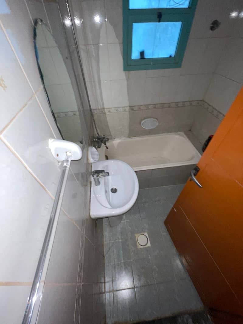4 42ed2f52-cad8-4b83-b18f-810defd606ee. jpg