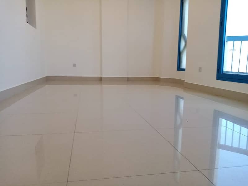 Exellent and Spacious 03 Bedroom with 03 washroom,Balcony,central A/C in 77k at located airport road near delma.