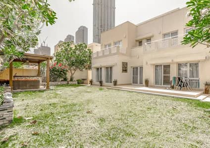 5 habitaciones Villa para en Alquiler en The Meadows, Dubai - Villa en The Meadows,The Meadows 2, 5 dormitorios, 550000 AED - 15921270 5 habitaciones Villa para en Alquiler en The Meadows, Dubai - Villa en The Meadows,The Meadows 2, 5 dormitorios, 550000 AED - 15921270