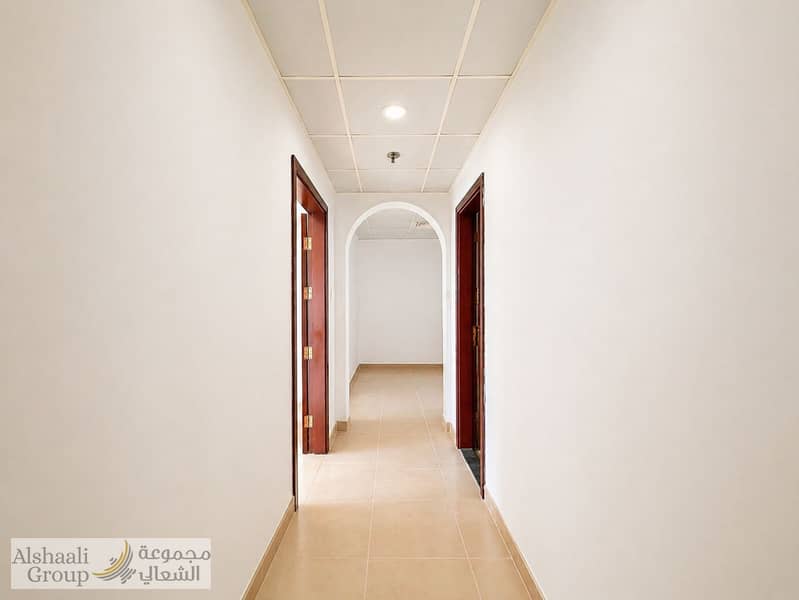15 hallway. jpeg