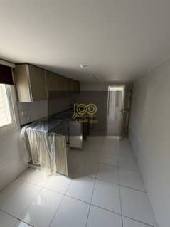 A studio within an Arab-style house—a fantastic opportunity for families. It offers practical, comfortable living and features a new, separate kitchen