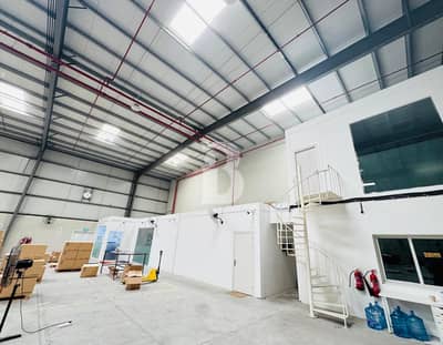 Warehouse para en Alquiler en Dubai Investments Park (DIP), Dubai - Almacén en Dubai Investments Park (DIP),Dubai Investments Park 1, 3677050 AED - 15925911 Warehouse para en Alquiler en Dubai Investments Park (DIP), Dubai - Almacén en Dubai Investments Park (DIP),Dubai Investments Park 1, 3677050 AED - 15925911