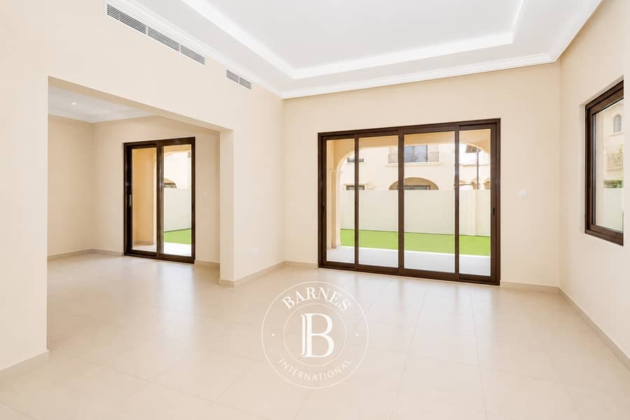 Back To Back | Type 4 | Maids | Well Maintained Back To Back | Type 4 | Maids | Well Maintained