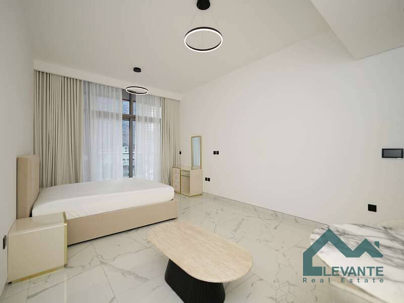 4 Fully Furnished | Stylish Decor | New Building