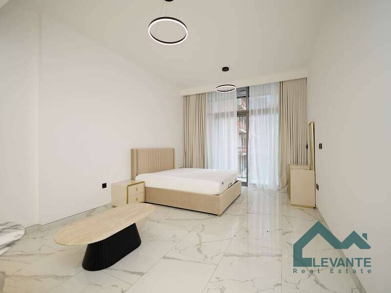 6 Fully Furnished | Stylish Decor | New Building