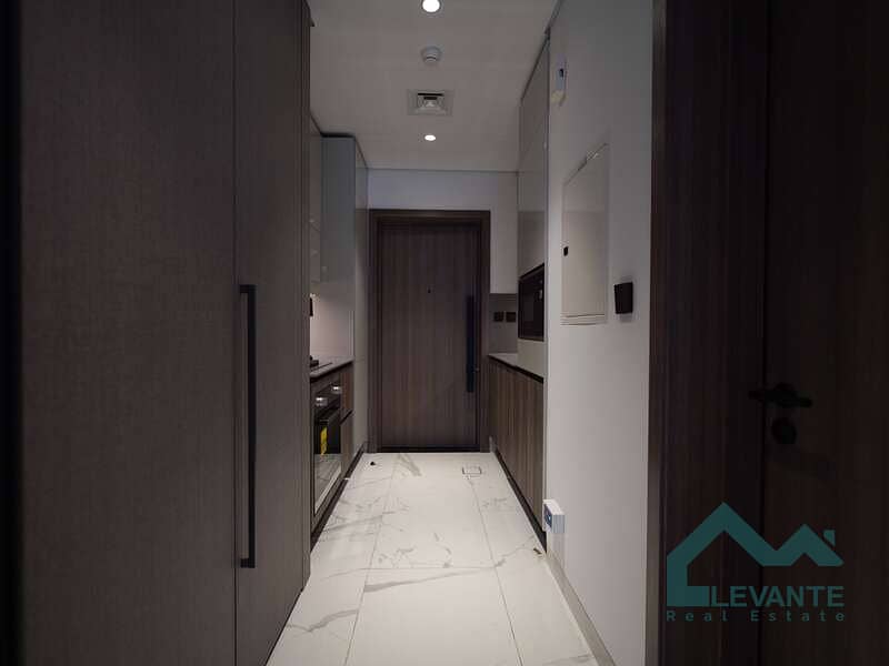 9 Fully Furnished | Stylish Decor | New Building