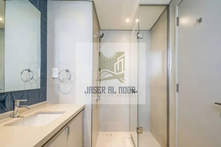 13 guest toilet. jpg