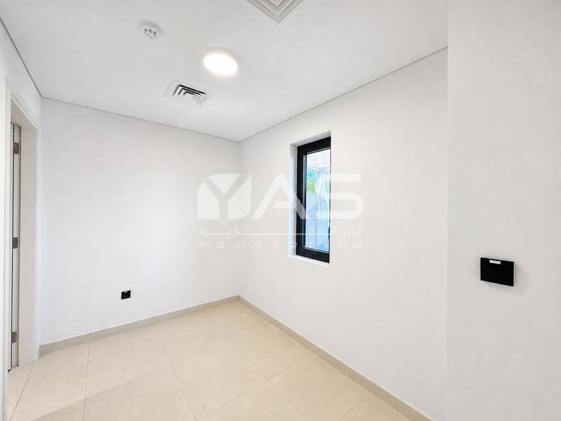 12 08 - 4.37. 24 PM (4) - DSLR. png