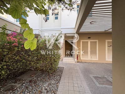 2 Bedroom Townhouse for Rent in Al Ghadeer, Abu Dhabi - Spacious 2BR | Single Row | Private Garden