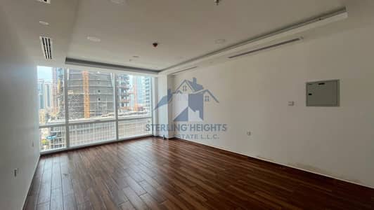 Office for Rent in Business Bay, Dubai - Bright Cozy Office / Mercedes & Road View