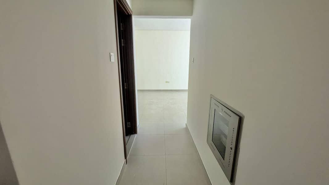 10 175afff6-15a9-4d9c-8296-ca1da536b1a7. jpg