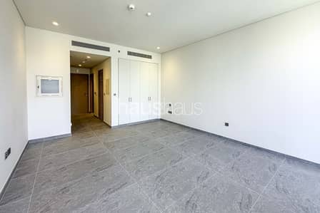 Studio for Sale in Business Bay, Dubai - High Floor | Luxury Living | Brand New