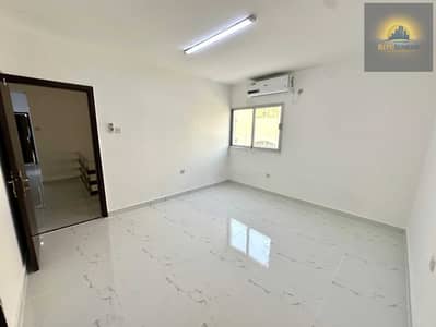Studio for Rent in Al Mushrif, Abu Dhabi - IMG_1239. jpeg Studio for Rent in Al Mushrif, Abu Dhabi - IMG_1239. jpeg