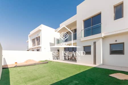 4 Bedroom Villa for Rent in Yas Island, Abu Dhabi - WhatsApp Image 2026-07-23 at 2.05. 34 PM (13). jpeg 4 Bedroom Villa for Rent in Yas Island, Abu Dhabi - WhatsApp Image 2026-07-23 at 2.05. 34 PM (13). jpeg