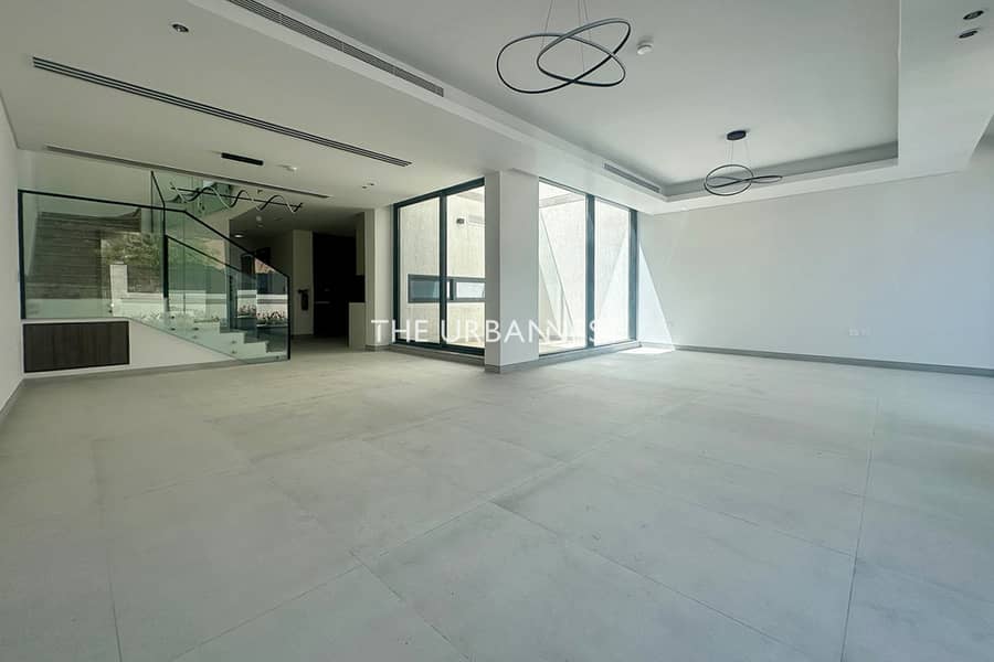 Brand New 4BR | Smart Home | Roof Terrace | Vacant Brand New 4BR | Smart Home | Roof Terrace | Vacant