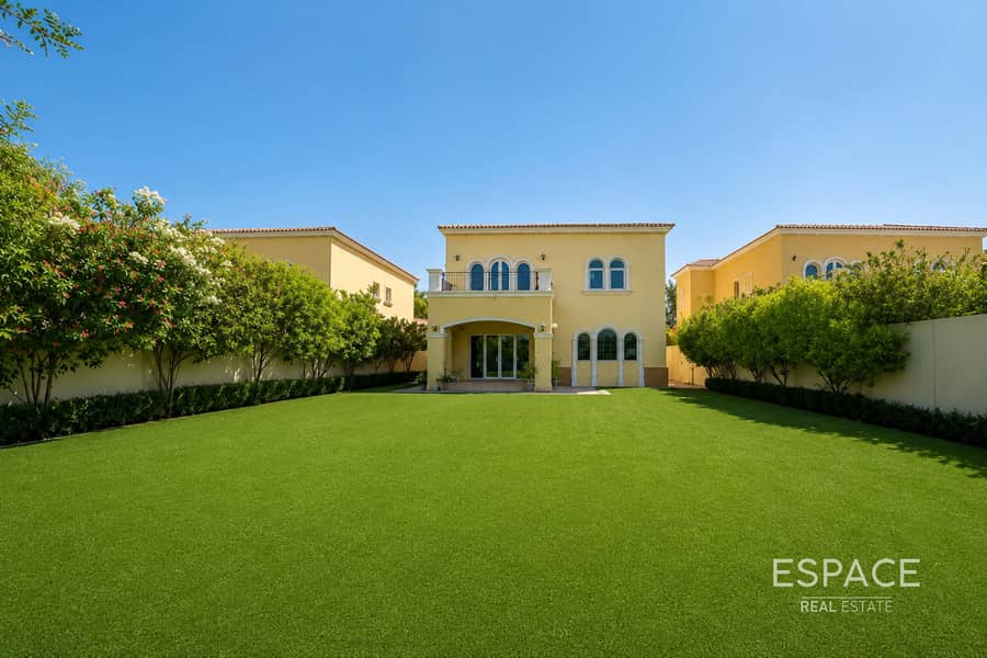 Вилла в Джумейра Парк,Район 6, 3 cпальни, 300000 AED - 15533788 Вилла в Джумейра Парк,Район 6, 3 cпальни, 300000 AED - 15533788