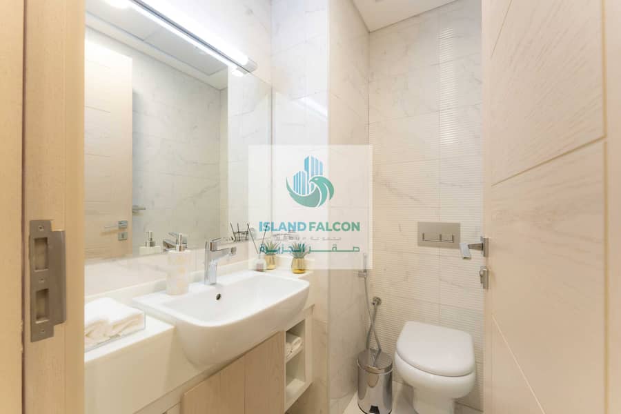 19 Leaf Tower-3BR-Primary-1. JPG