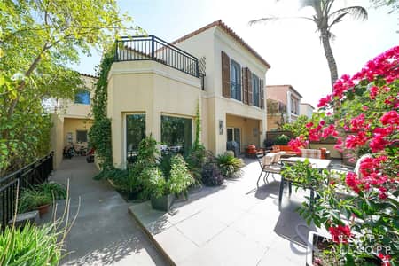 Corner Unit | Owner Occupied | 4 Bedrooms Corner Unit | Owner Occupied | 4 Bedrooms
