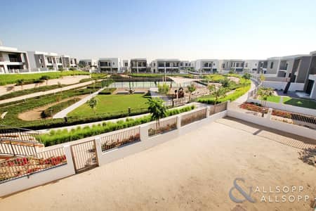 Large 5 Bed | Best Location | Backing Park Large 5 Bed | Best Location | Backing Park