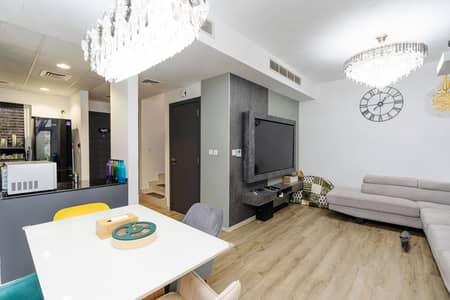 3 habitaciones Townhouse para en Venta en DAMAC Hills 2 (Akoya by DAMAC), Dubai - Casa adosada en DAMAC Hills 2 (Akoya by DAMAC),Victoria, 3 dormitorios, 1375000 AED - 15932107 3 habitaciones Townhouse para en Venta en DAMAC Hills 2 (Akoya by DAMAC), Dubai - Casa adosada en DAMAC Hills 2 (Akoya by DAMAC),Victoria, 3 dormitorios, 1375000 AED - 15932107