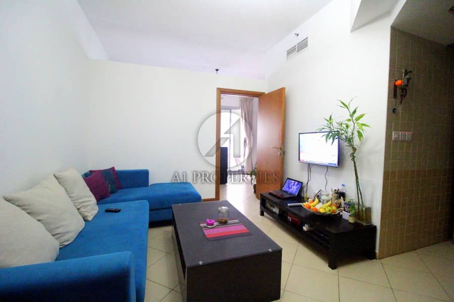 Furnished 1 BR with Balcony Near Metro