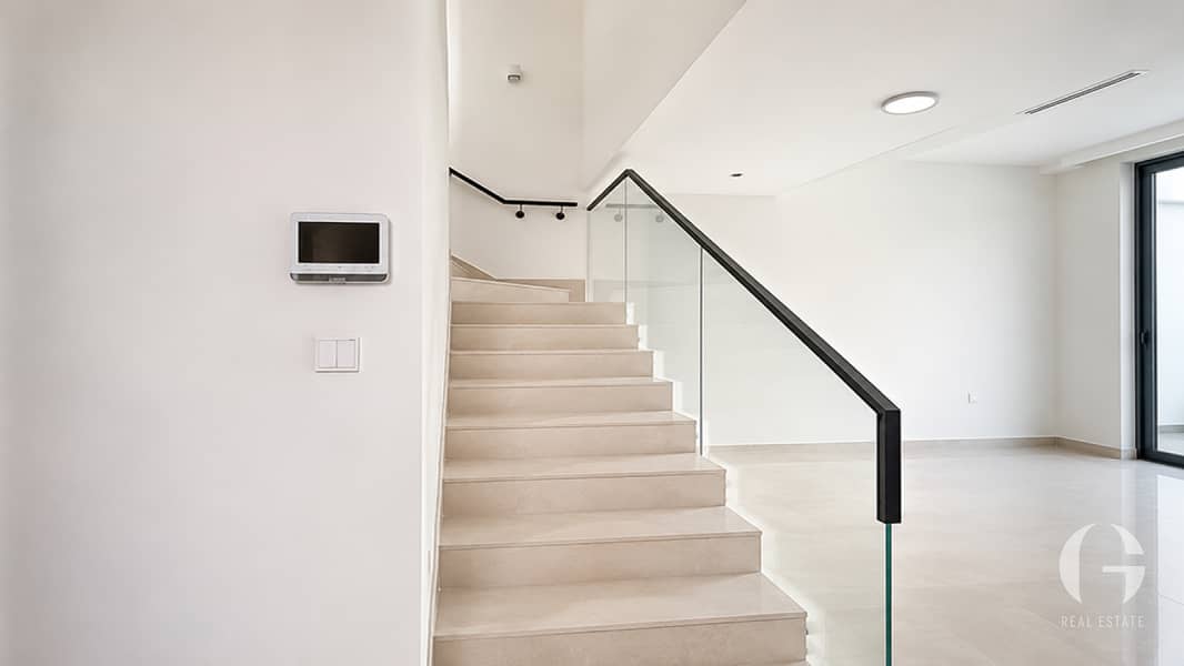 9 Image 9