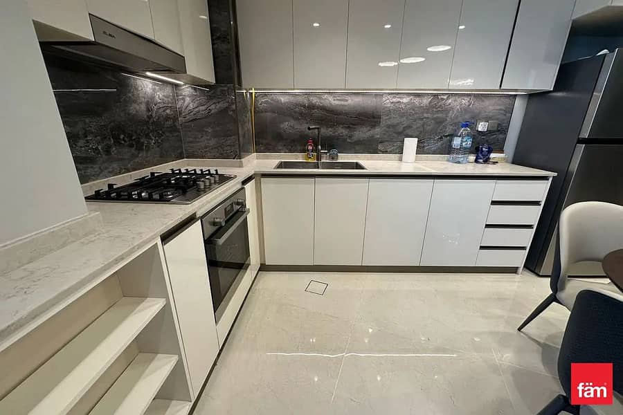 Furnished | Open View | Vacant Now | High Floor - Image 4