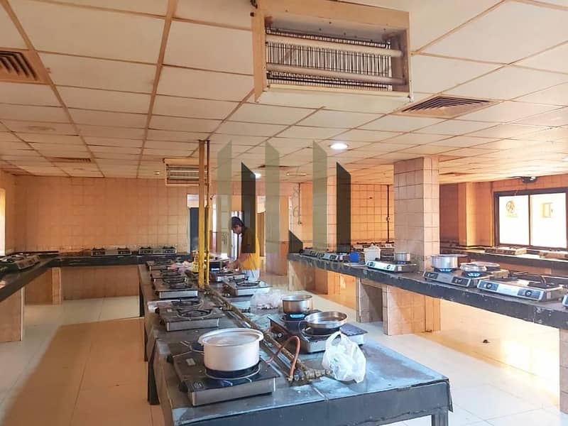 8 12. KITCHEN. jpg