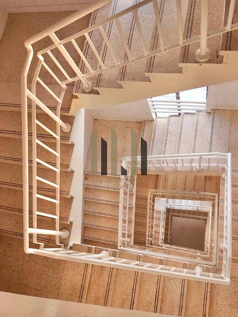 9 15. STAIRCASE. jpg