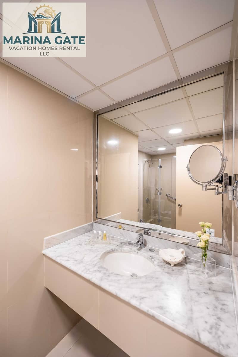 4 Copy of GS5 Deluxe Studio Bathroom. jpg