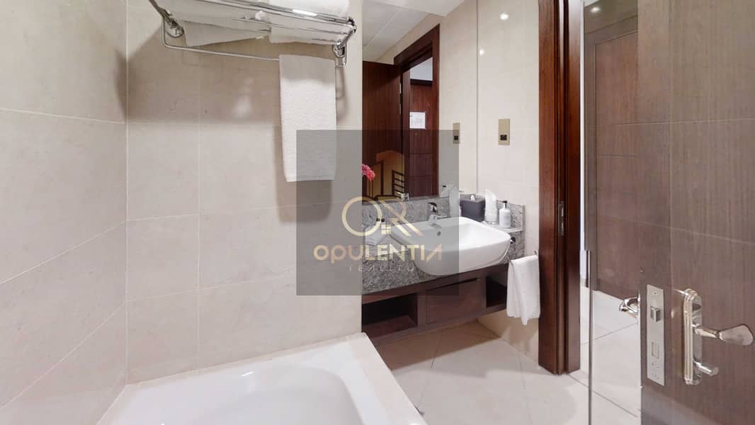 9 SUHA-Studio-Creek-812-Bathroom. jpg