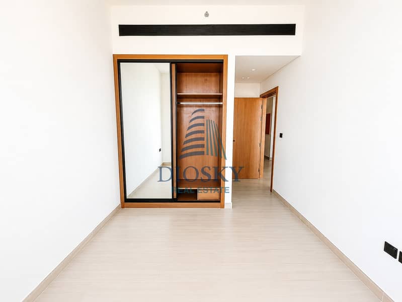8 Image 8