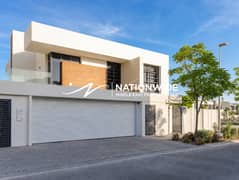 Vacant | Single Row 4BR Villa | Community View