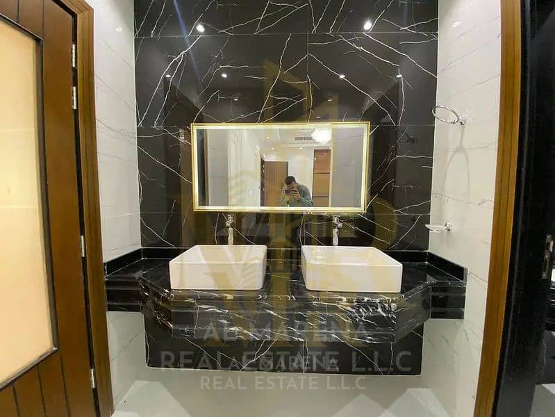28 853797168-800x600. webp