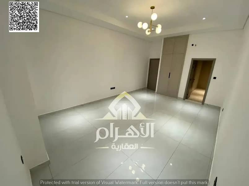7 851807093-1066x800. webp