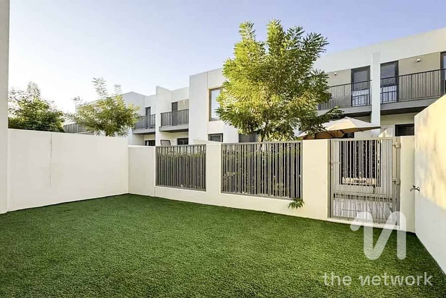 Vacant and Ready to Move In | Close to Park | 3 BR Vacant and Ready to Move In | Close to Park | 3 BR