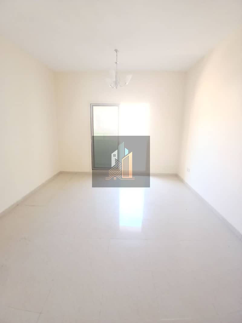 3 83864. jpg