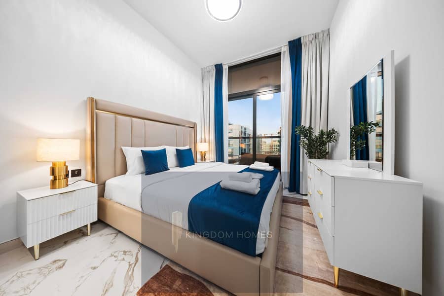 9 09-master-bedroom-01. jpg
