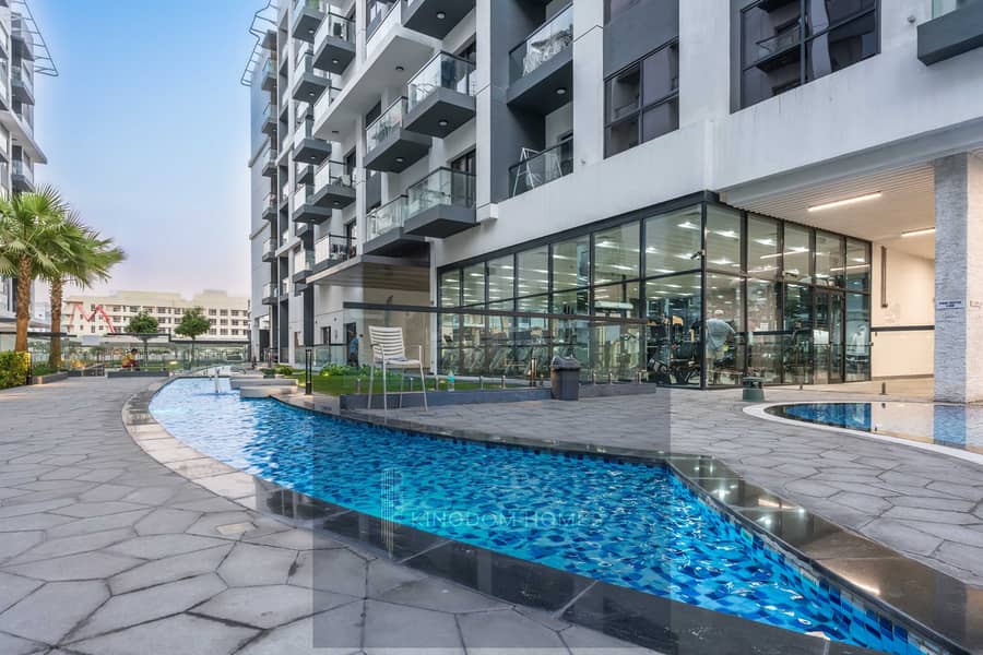22 22-amenity-pool-03. jpg